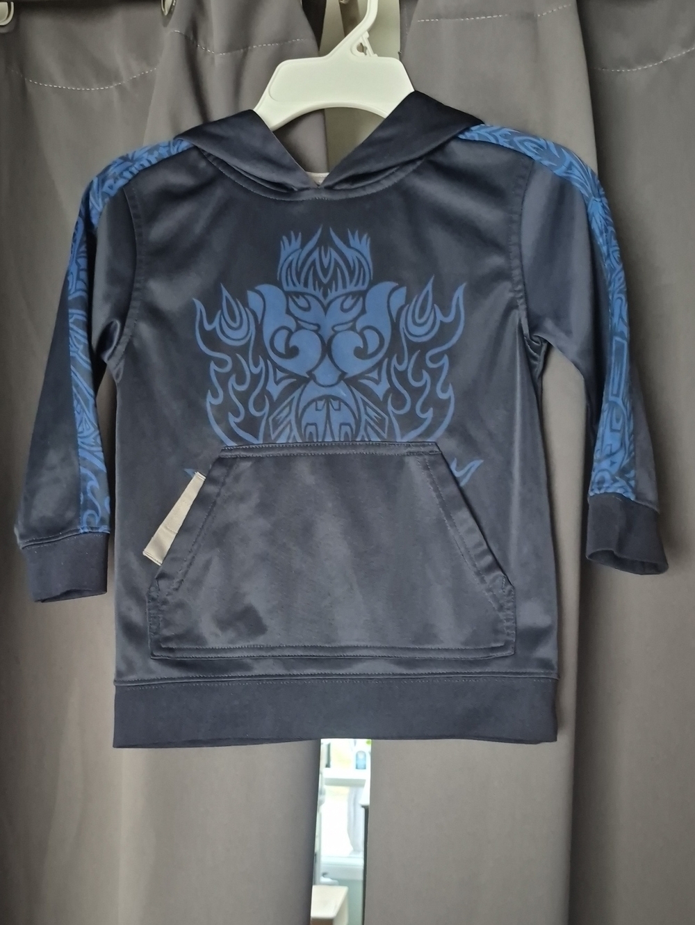 💛10/$20💛 Athletic Works Navy Blue Hoodie with Light Blue Graphic